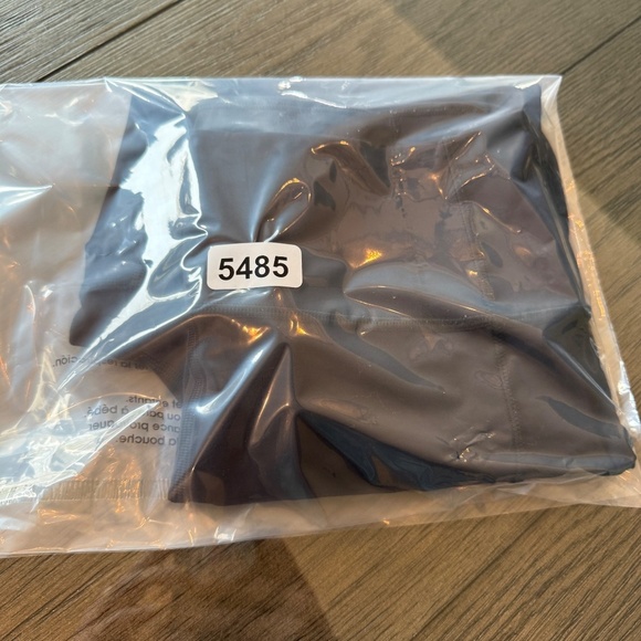 Lululemon In Movement Crop *Everlux 19" Black 45485 - Picture 14 of 14